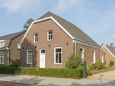 Dorpsstraat 83