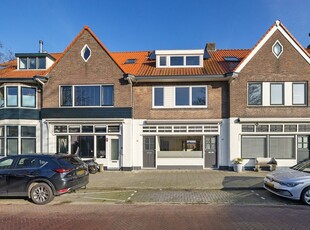 De Genestetlaan 33A, Bussum