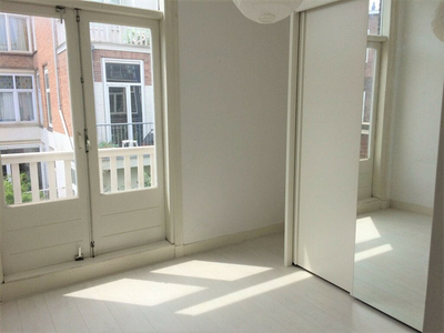 Appartement te huur Koningin Emmakade, Den Haag