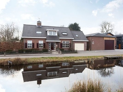 Mijzijde in Kamerik (194m2)