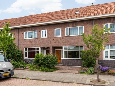 Schoolstraat in Halfweg (185m2)