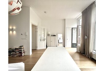 Huur 1 slaapkamer appartement van 65 m² in Amsterdam