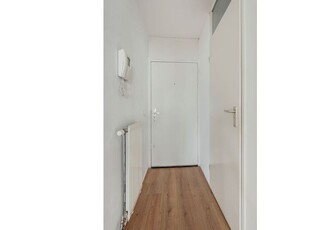 Huur 2 slaapkamer appartement van 77 m² in Rotterdam