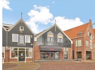 Huur 4 slaapkamer appartement van 90 m² in Monnickendam