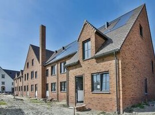 Eengezinswoning, hoekwoning (hofjeswoning) te huur in Hoofddorp