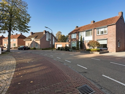 Dorpstraat 8 d