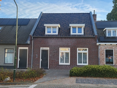 Hoofdstraat 24 .