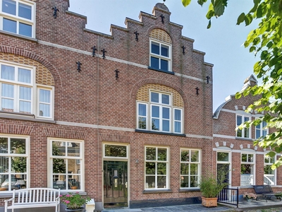 Hoogstraat 32