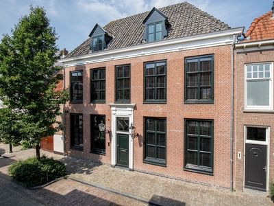 Kerkstraat 16