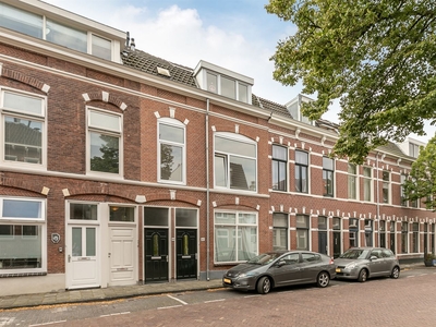 Linschotenstraat 2 D Rood