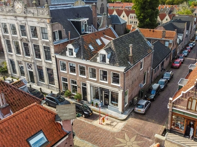 Noordeinde 25