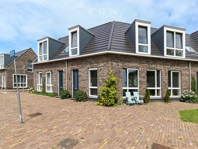 Veehalstraat 16