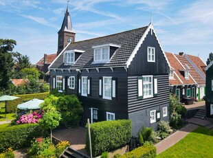 Kerkbuurt 5, Marken