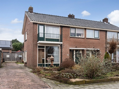 Waardenborchstraat 32