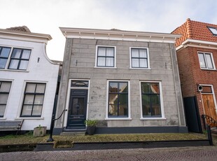 Warmoesstraat 4, Den Burg