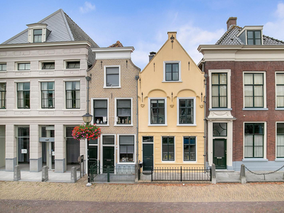 Westvoorstraat 12