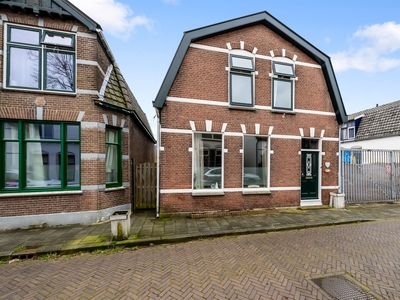 Emmastraat 28