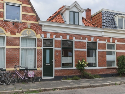 Oosterhavenstraat 8