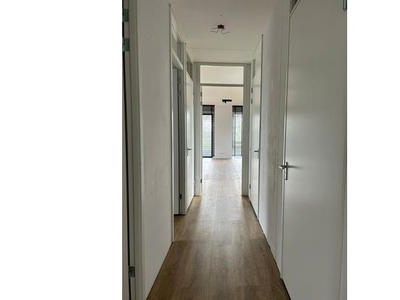 Huur 1 slaapkamer appartement van 110 m² in Stompetoren