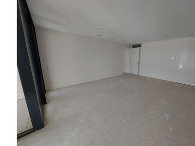 Huur 1 slaapkamer appartement van 111 m² in 's-Gravenhage