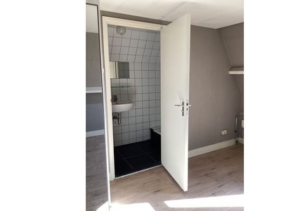 Huur 1 slaapkamer appartement van 39 m² in 's-Gravenhage