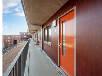 Huur 1 slaapkamer appartement van 56 m² in Almere