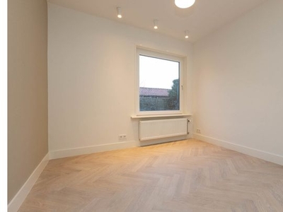 Huur 1 slaapkamer appartement van 65 m² in Hilversum