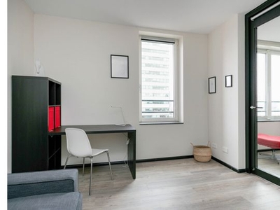 Huur 2 slaapkamer appartement van 102 m² in Rotterdam