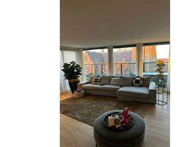 Huur 2 slaapkamer appartement van 124 m² in Amsterdam