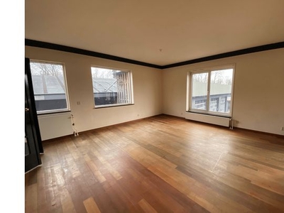 Huur 2 slaapkamer appartement van 175 m² in Helmond