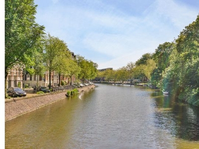 Huur 2 slaapkamer appartement van 74 m² in Amsterdam