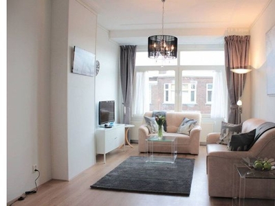 Huur 2 slaapkamer appartement van 77 m² in Den Haag