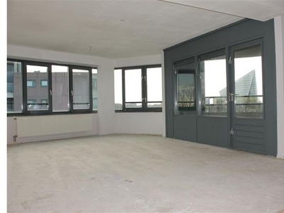 Huur 2 slaapkamer appartement van 84 m² in 's-Gravenhage