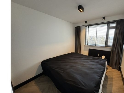 Huur 2 slaapkamer appartement van 86 m² in Rotterdam