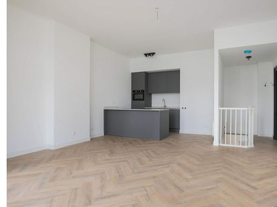 Huur 2 slaapkamer appartement van 93 m² in Utrecht