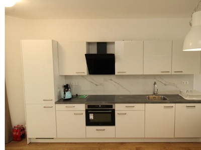 Huur 3 slaapkamer appartement van 130 m² in Amsterdam