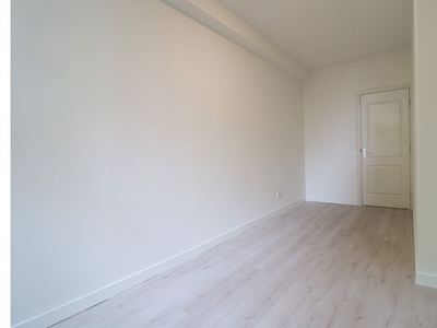 Huur 3 slaapkamer appartement van 57 m² in Amsterdam