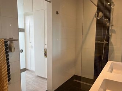 Huur 3 slaapkamer appartement van 81 m² in Bussum