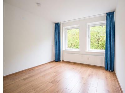 Huur 3 slaapkamer appartement van 87 m² in Amsterdam