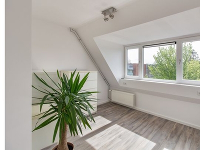 Huur 3 slaapkamer appartement van 93 m² in Amsterdam