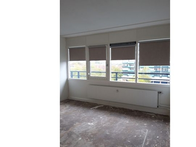 Huur 4 slaapkamer appartement van 103 m² in Utrecht