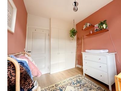 Huur 4 slaapkamer appartement van 115 m² in Amsterdam