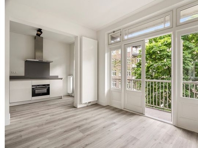 Huur 4 slaapkamer appartement van 115 m² in Amsterdam