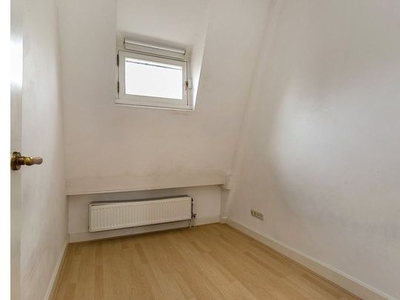 Huur 4 slaapkamer appartement van 122 m² in Amsterdam