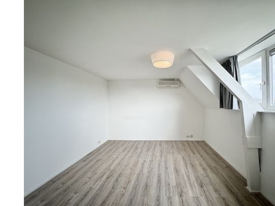 Huur 4 slaapkamer appartement van 166 m² in Bussum