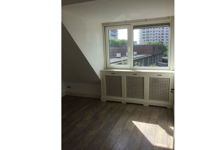 Huur 4 slaapkamer appartement van 59 m² in 's-Gravenhage