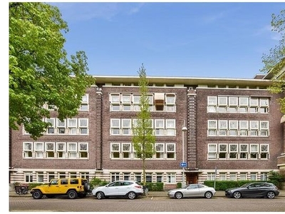 Huur 5 slaapkamer appartement van 130 m² in Amsterdam