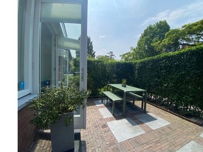 Huur 5 slaapkamer huis van 155 m² in Amstelveen