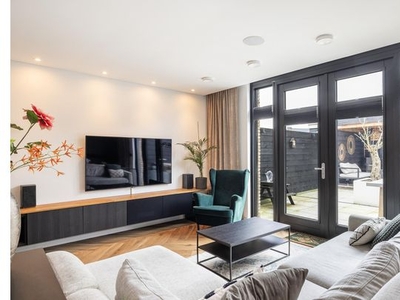 Kamer van 105 m² in Dordrecht