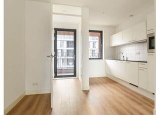 Huur 2 slaapkamer appartement van 77 m² in Amsterdam